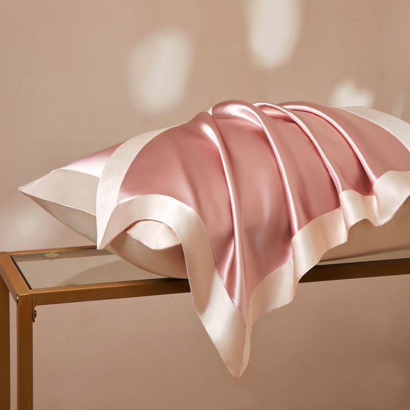 40 Momme Silk Pillowcase Front - đánh giá và giá Luxury Skincare For Men