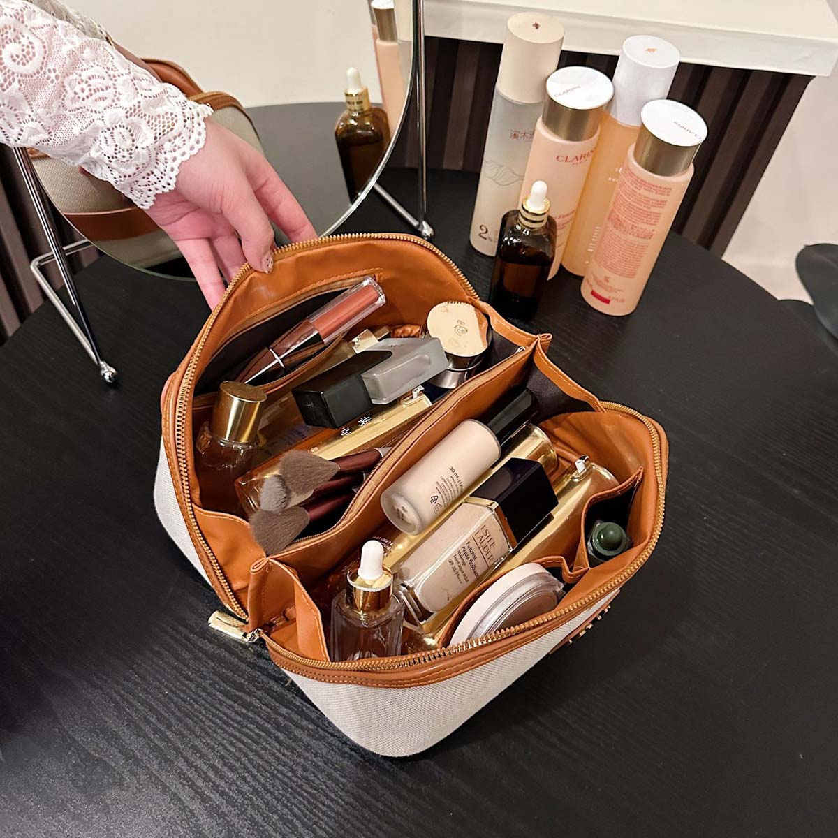 Retro light luxury simple canv - đánh giá và giá Luxury Skincare & Spa Reviews